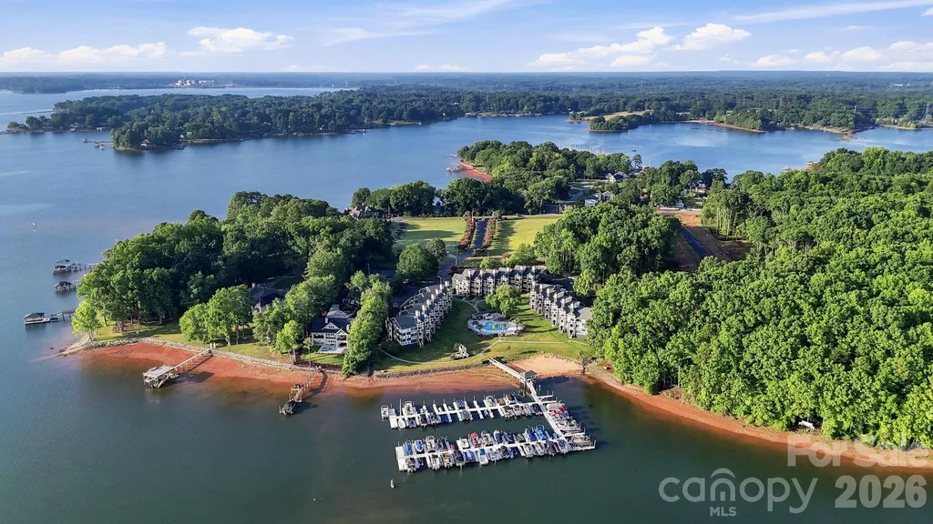 2135 Regatta Lane Denver NC 28037