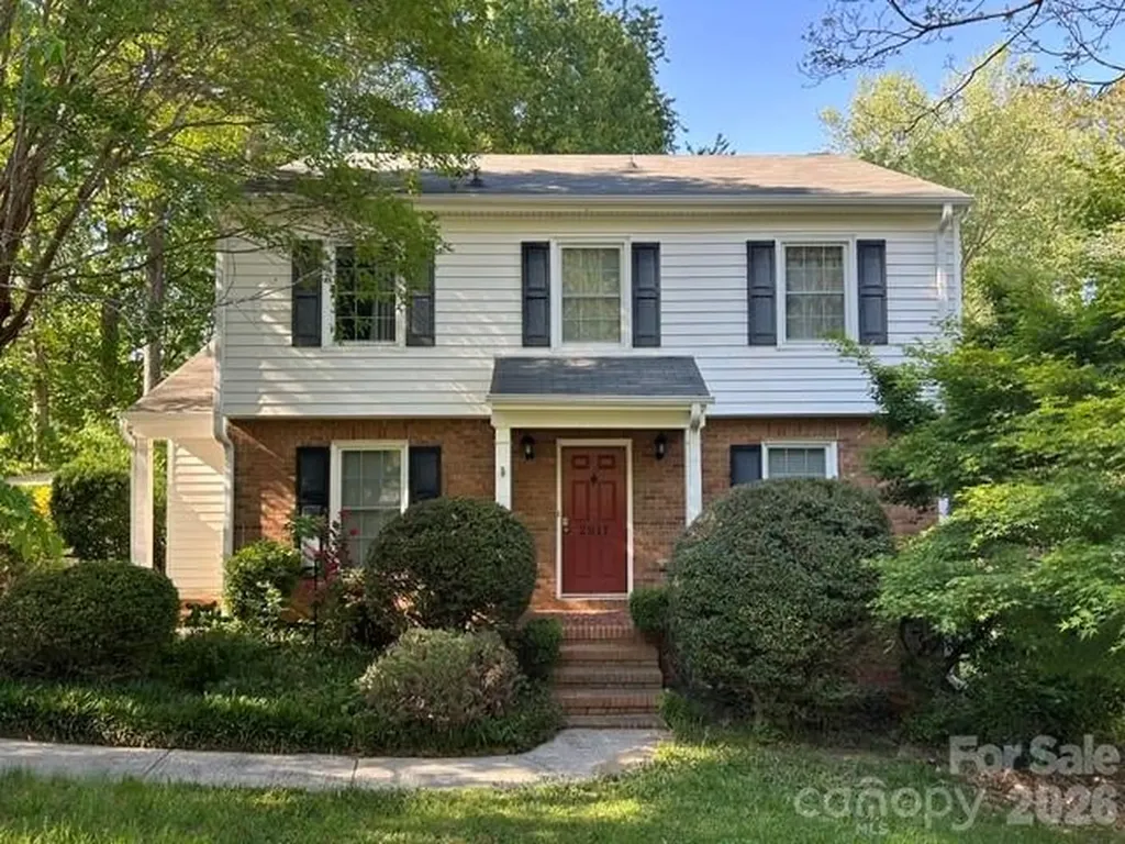 2811 Creekbed Lane Charlotte NC 28210