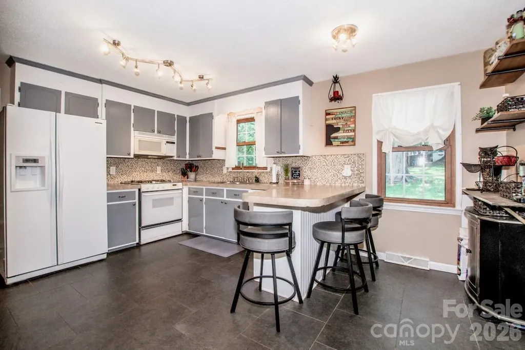 734 Willow Lane Harrisburg NC 28075