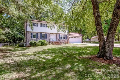 734 Willow Lane Harrisburg NC 28075