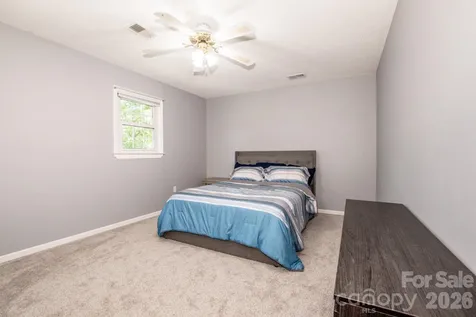 734 Willow Lane Harrisburg NC 28075
