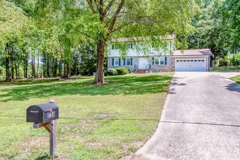 734 Willow Lane Harrisburg NC 28075