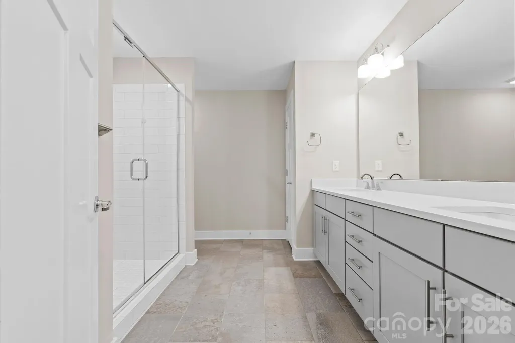 129 Grandin Road Charlotte NC 28208