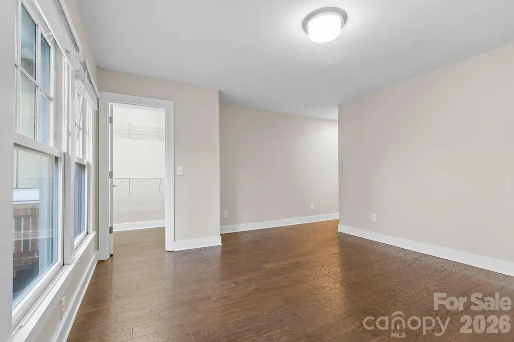 129 Grandin Road Charlotte NC 28208