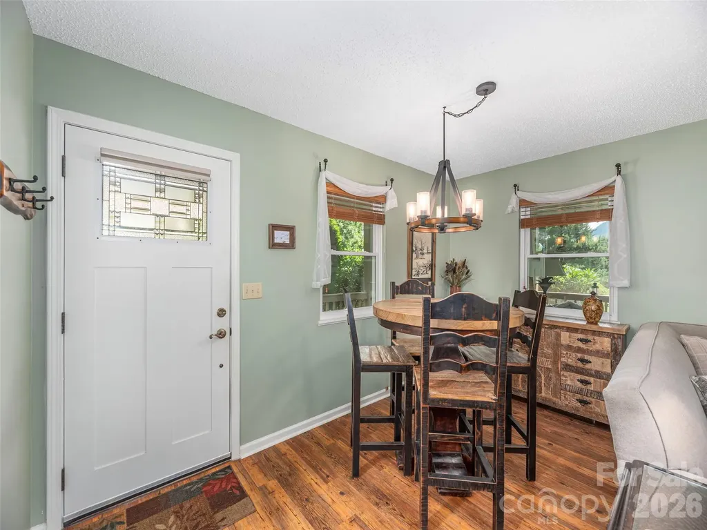 323 Hawks Crest Drive Waynesville NC 28786