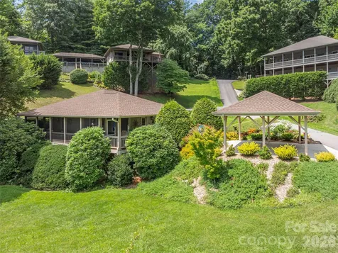 323 Hawks Crest Drive Waynesville NC 28786