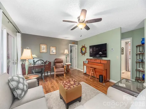 323 Hawks Crest Drive Waynesville NC 28786