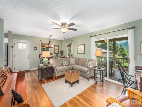 323 Hawks Crest Drive Waynesville NC 28786