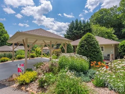 323 Hawks Crest Drive Waynesville NC 28786