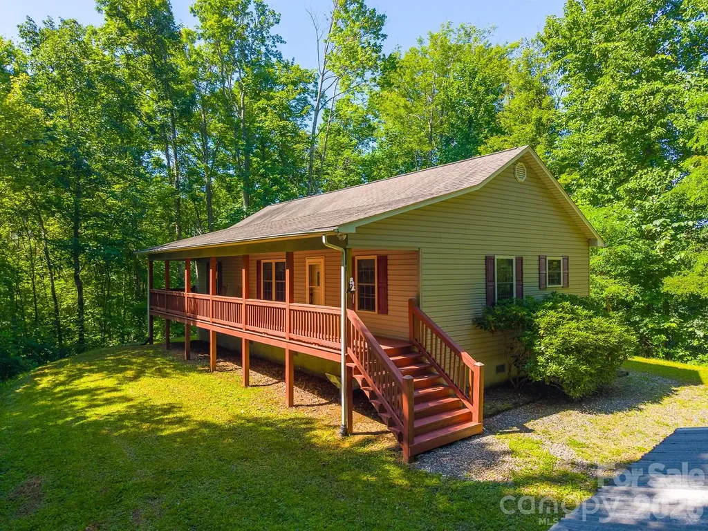 2916 Blanton Branch Road Sylva NC 28779