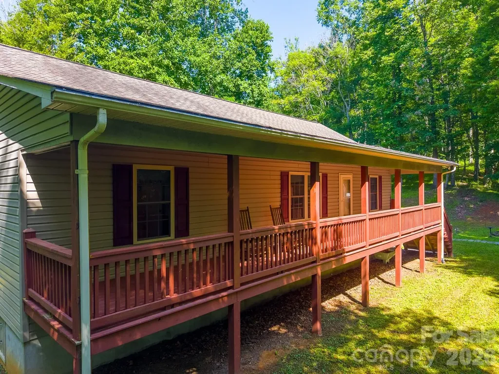 2916 Blanton Branch Road Sylva NC 28779