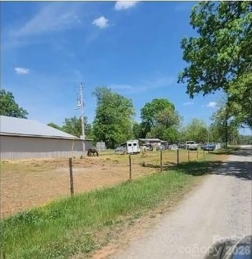 2195 Otis Dellinger Road Lincolnton NC 28092