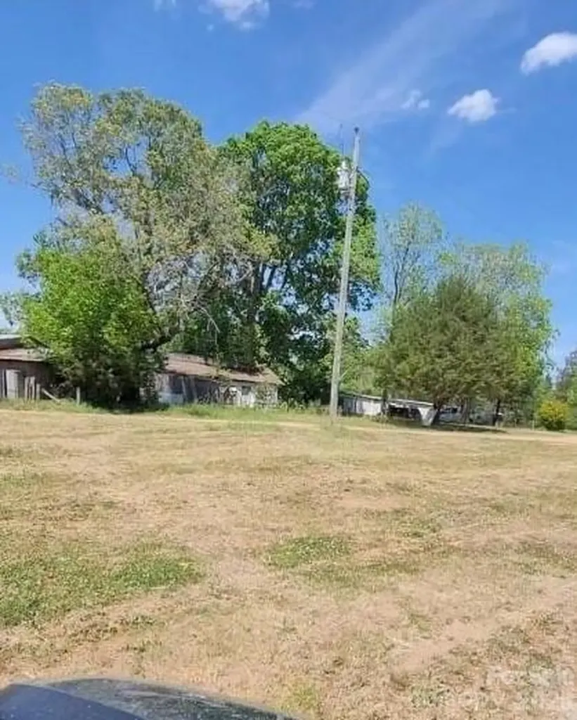 2195 Otis Dellinger Road Lincolnton NC 28092