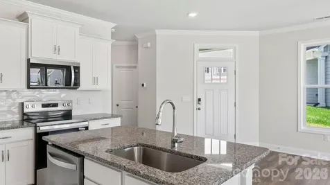 403 Creekview Road Hendersonville NC 28792