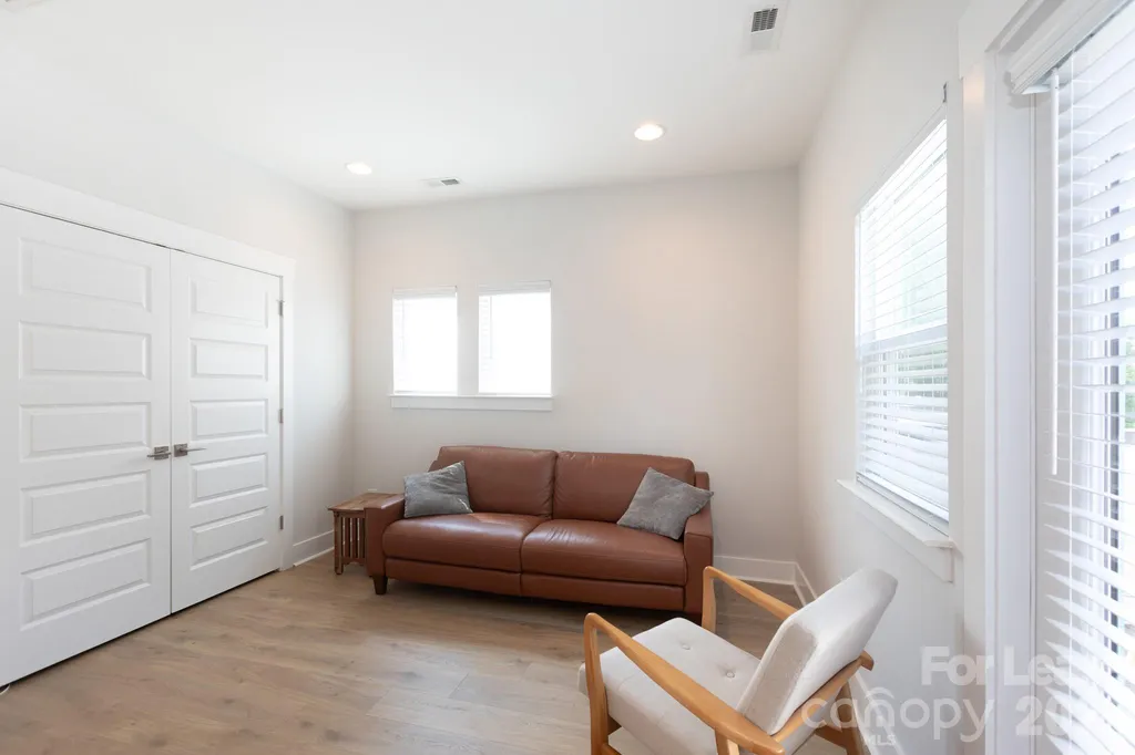 2245 Electric Lane Charlotte NC 28205