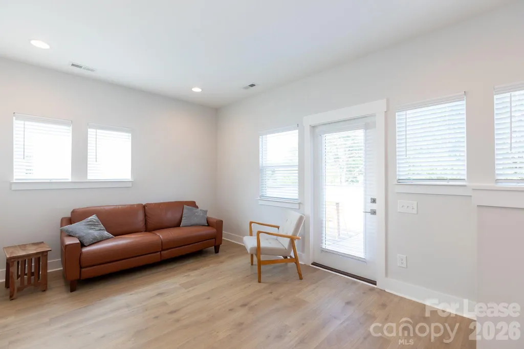 2245 Electric Lane Charlotte NC 28205