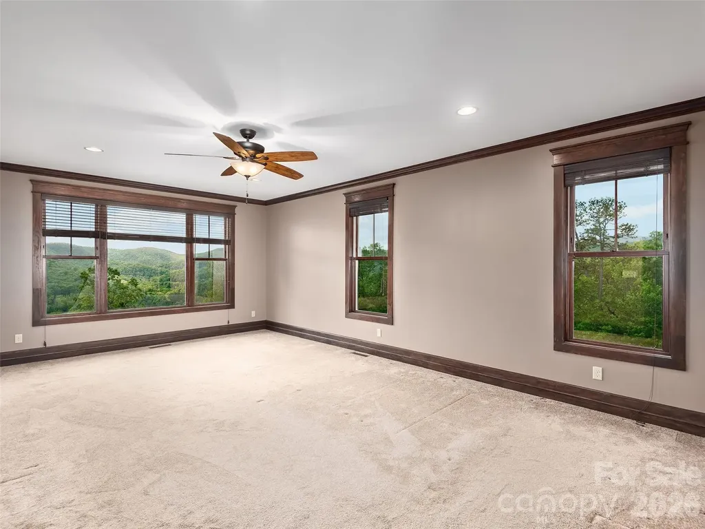 91 Watershed Way Horse Shoe NC 28742