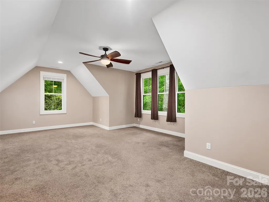 91 Watershed Way Horse Shoe NC 28742