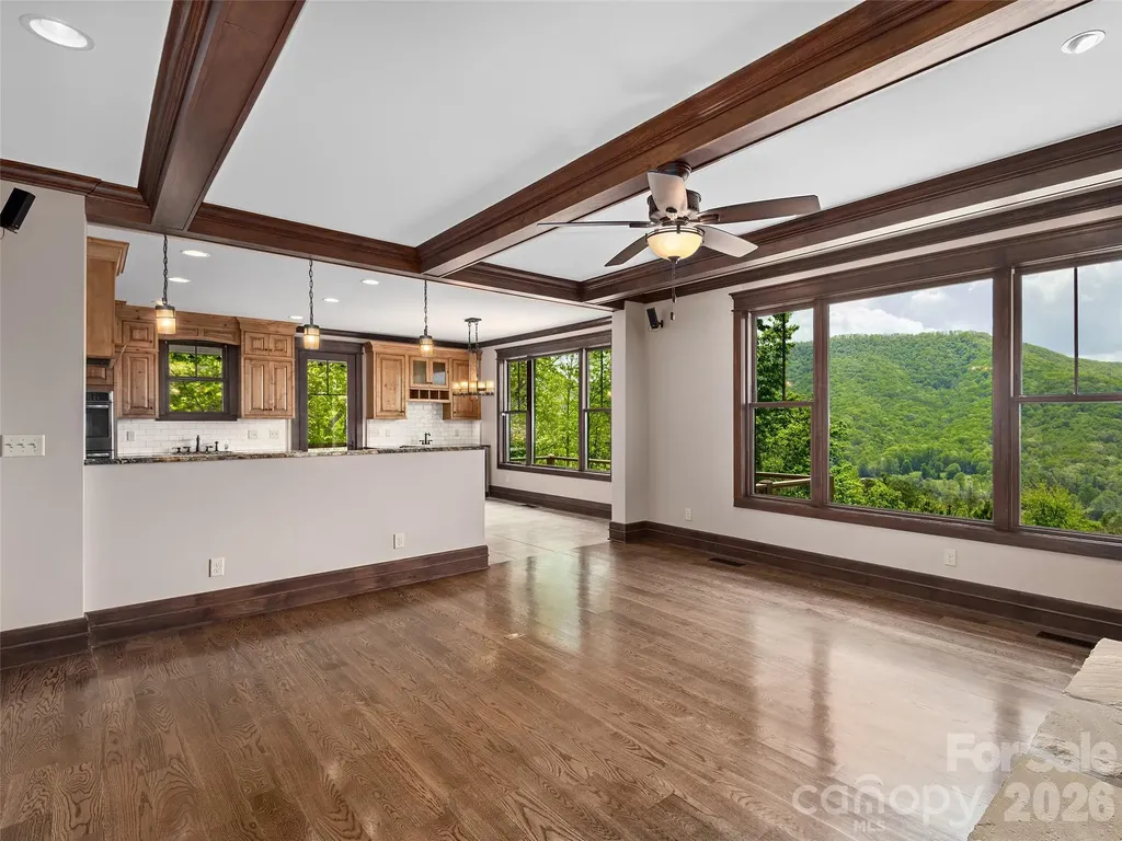 91 Watershed Way Horse Shoe NC 28742