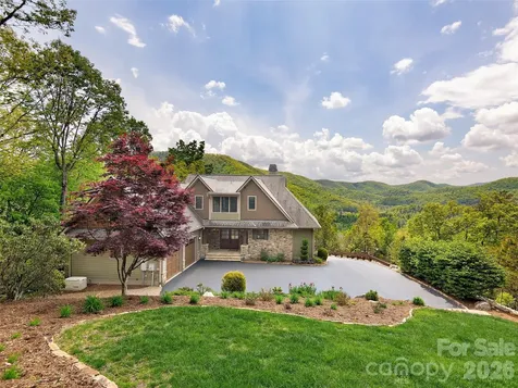 91 Watershed Way Horse Shoe NC 28742