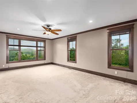 91 Watershed Way Horse Shoe NC 28742