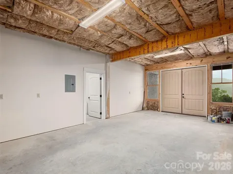 91 Watershed Way Horse Shoe NC 28742