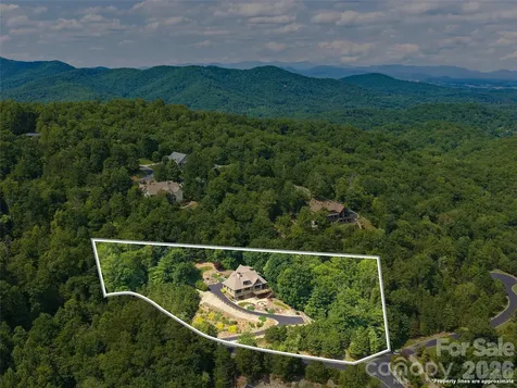 91 Watershed Way Horse Shoe NC 28742