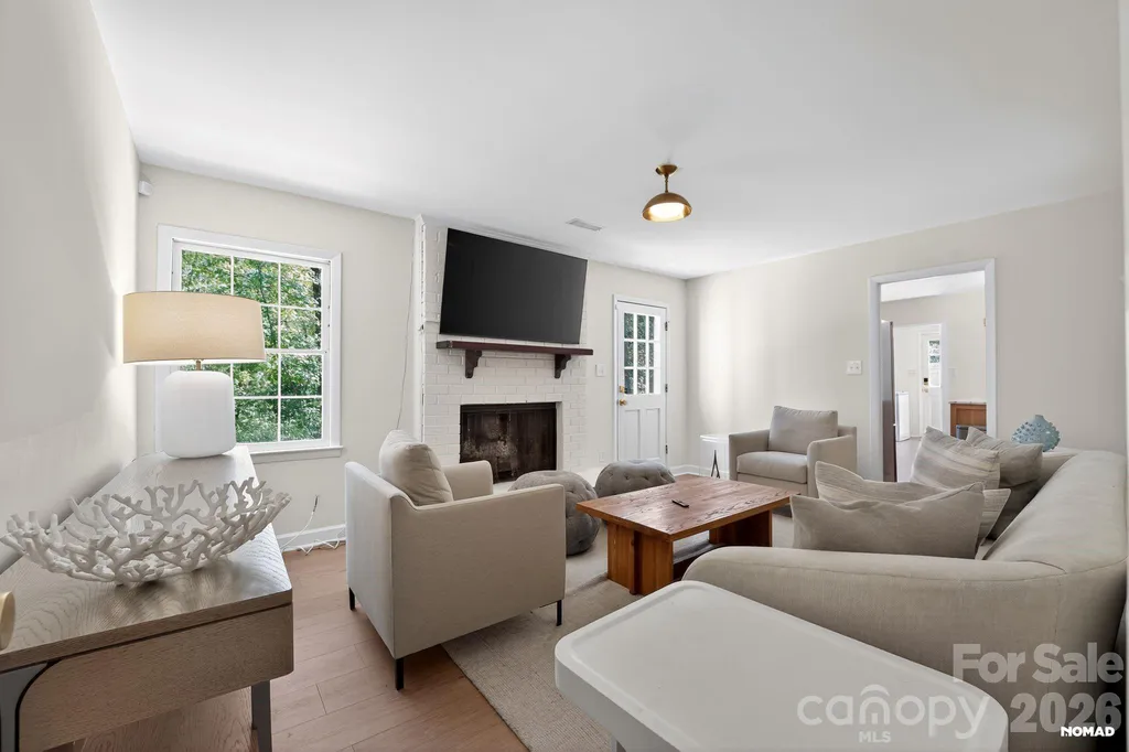 7107 Valley Haven Drive Charlotte NC 28211