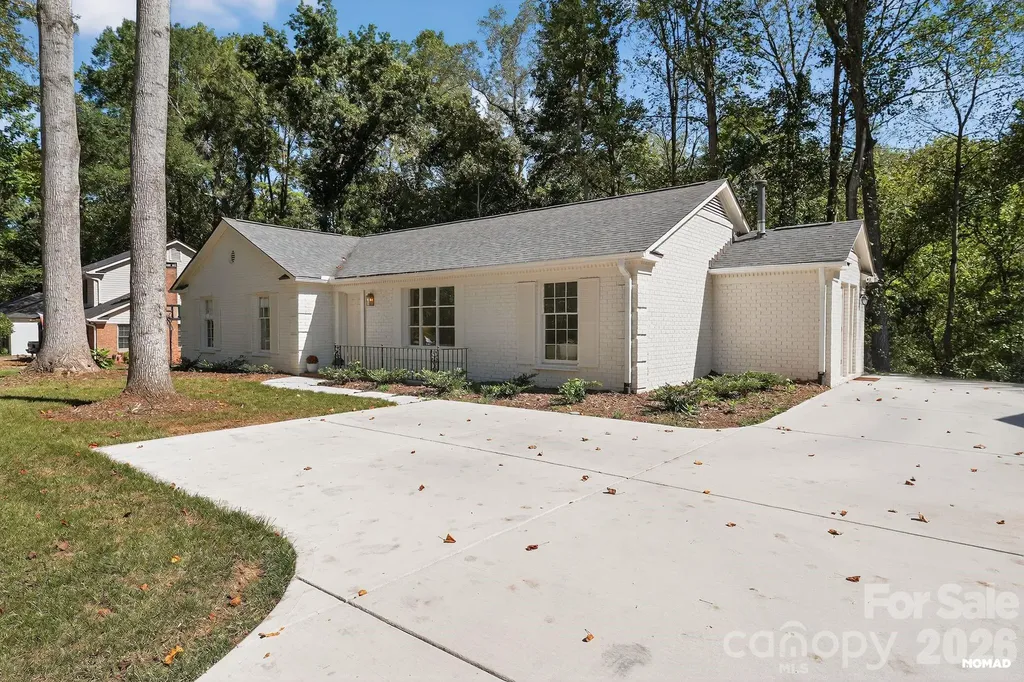 7107 Valley Haven Drive Charlotte NC 28211