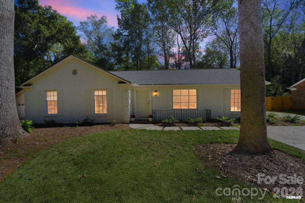 7107 Valley Haven Drive Charlotte NC 28211