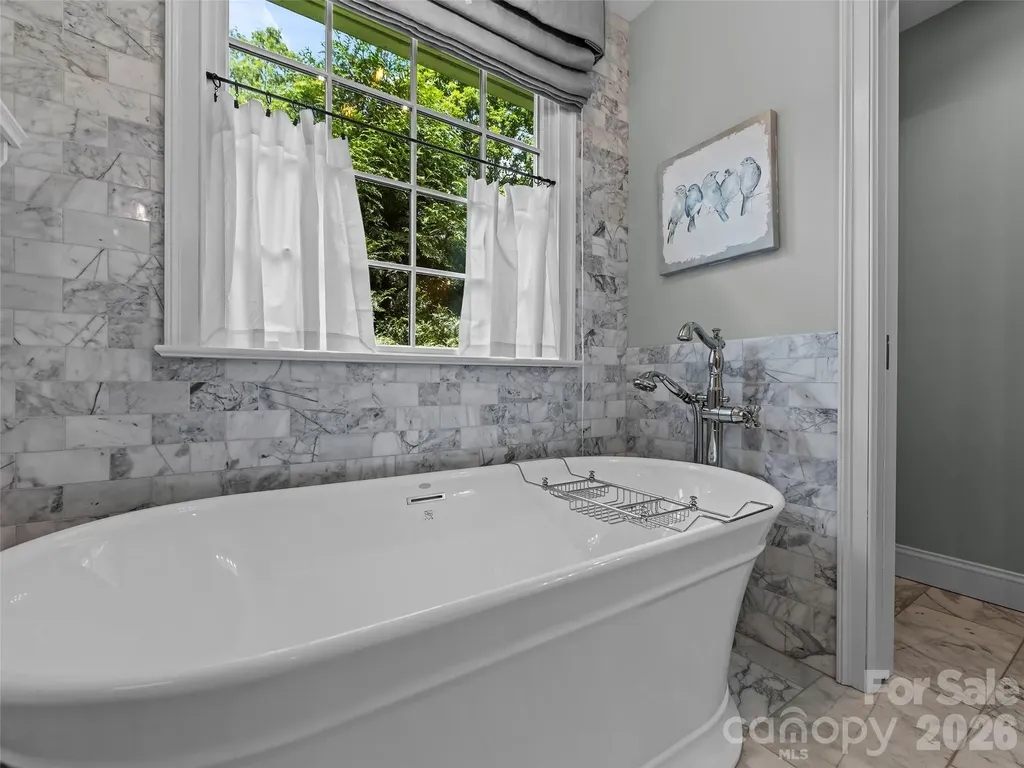30 White Oak Road Asheville NC 28803