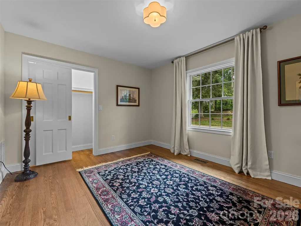 30 White Oak Road Asheville NC 28803
