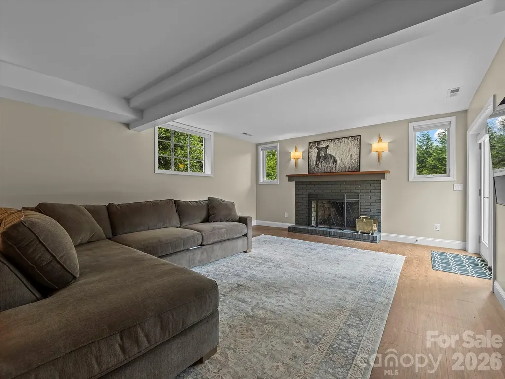 30 White Oak Road Asheville NC 28803