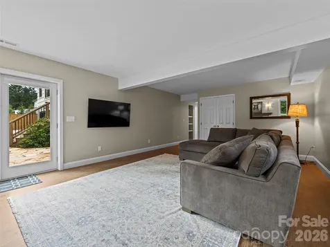 30 White Oak Road Asheville NC 28803