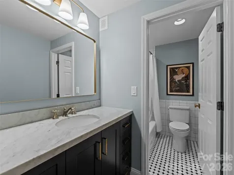 30 White Oak Road Asheville NC 28803