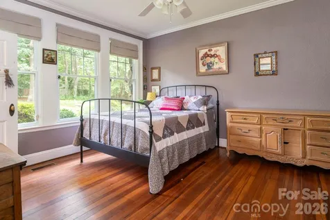 25 Mineral Springs Road Asheville NC 28805