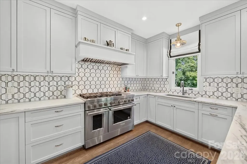 201 Hillside Avenue Charlotte NC 28209