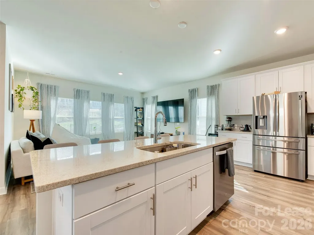 4009 Woodland View Drive Charlotte NC 28215