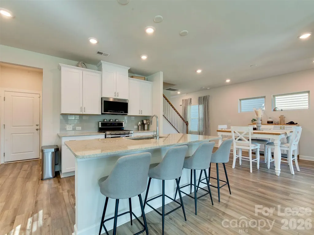 4009 Woodland View Drive Charlotte NC 28215