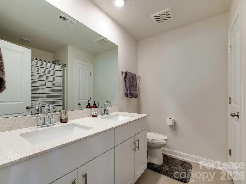 4009 Woodland View Drive Charlotte NC 28215