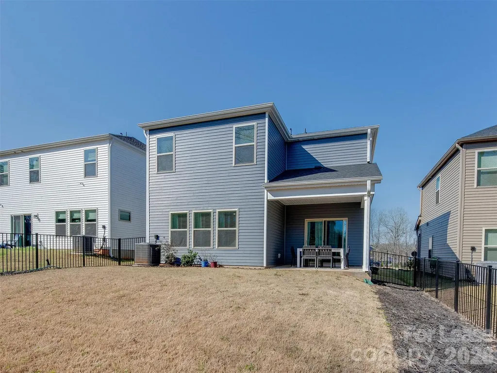 4009 Woodland View Drive Charlotte NC 28215