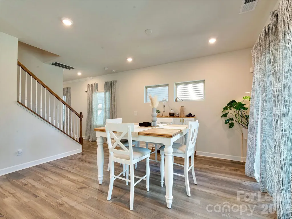 4009 Woodland View Drive Charlotte NC 28215