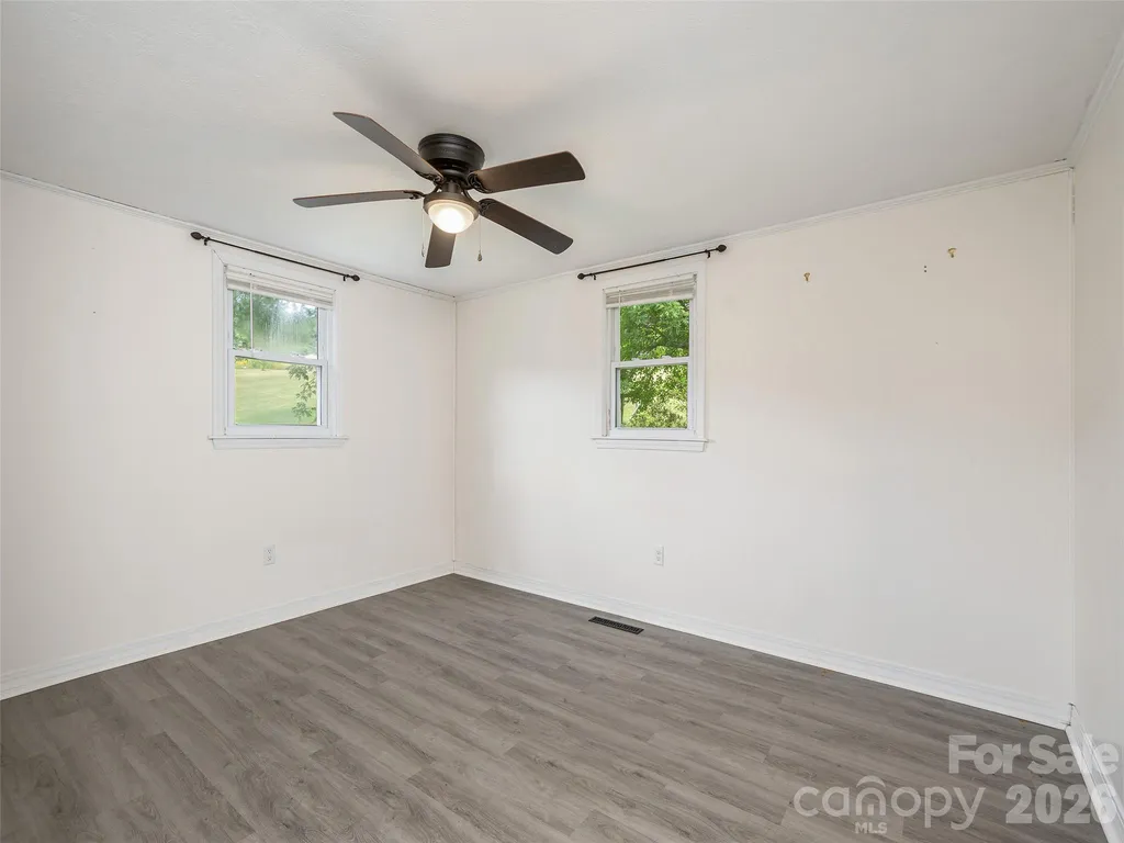 340 Mauney Cove Waynesville NC 28786