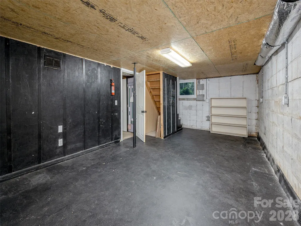 340 Mauney Cove Waynesville NC 28786