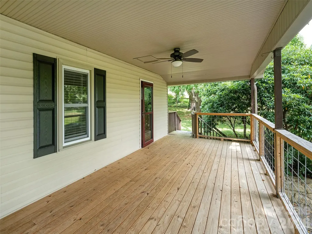 340 Mauney Cove Waynesville NC 28786