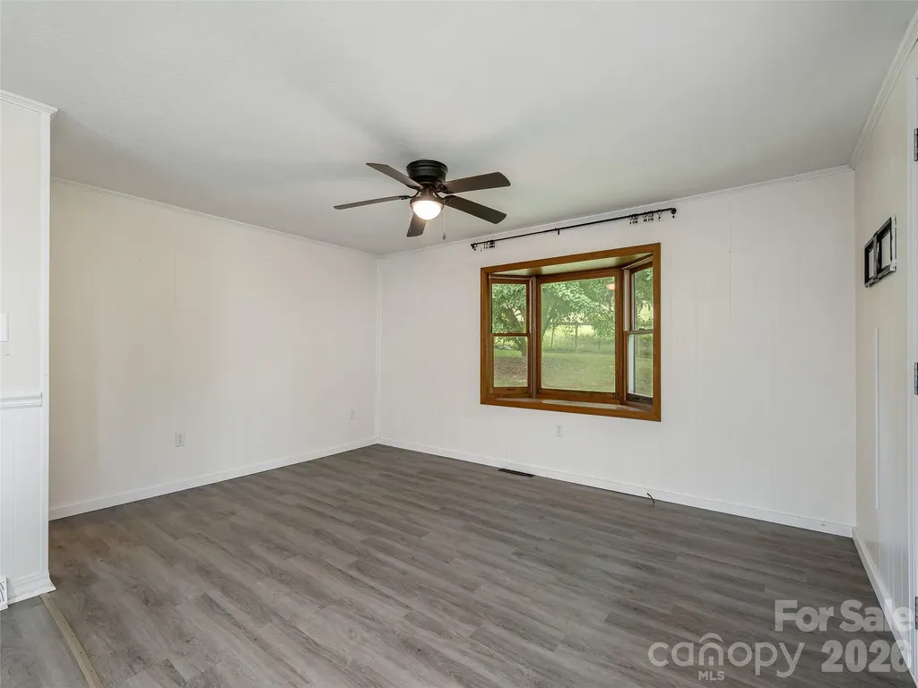 340 Mauney Cove Waynesville NC 28786