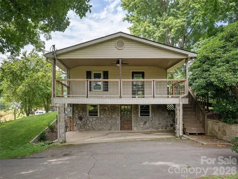 340 Mauney Cove Waynesville NC 28786
