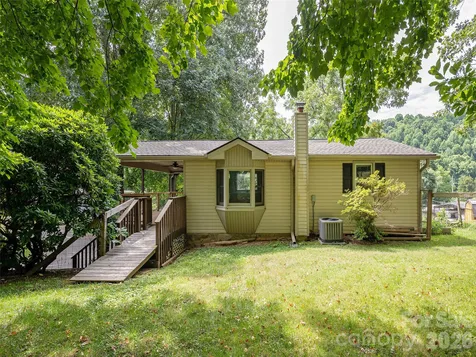 340 Mauney Cove Waynesville NC 28786