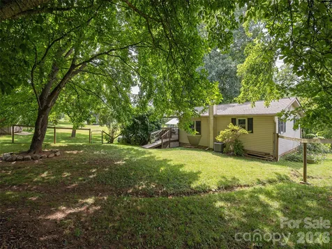 340 Mauney Cove Waynesville NC 28786