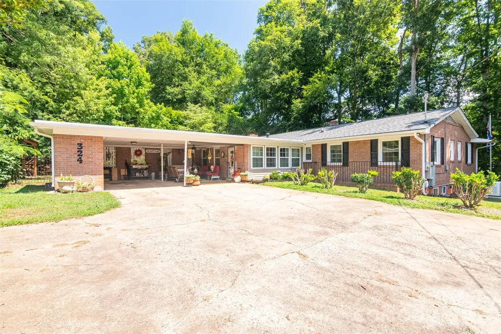 324 Country Club Circle Shelby NC 28150